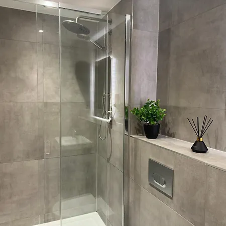 Luxury Minster Penthouse - Free Gym & Parking York