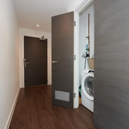 Luxury Minster Penthouse - Free Gym & Parking