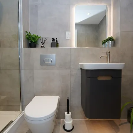 Luxury Minster Penthouse - Free Gym & Parking Apartamento *
