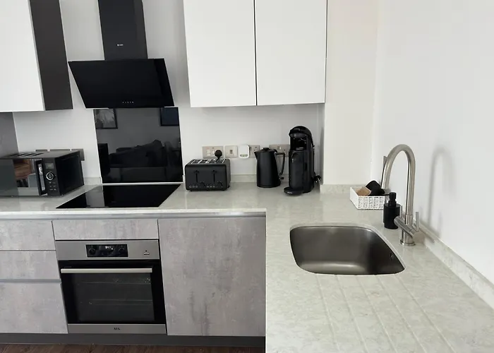 Luxury Minster Penthouse - Free Gym & Parking