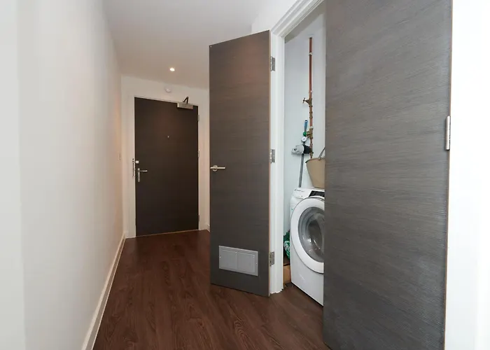 Luxury Minster Penthouse - Free Gym & Parking